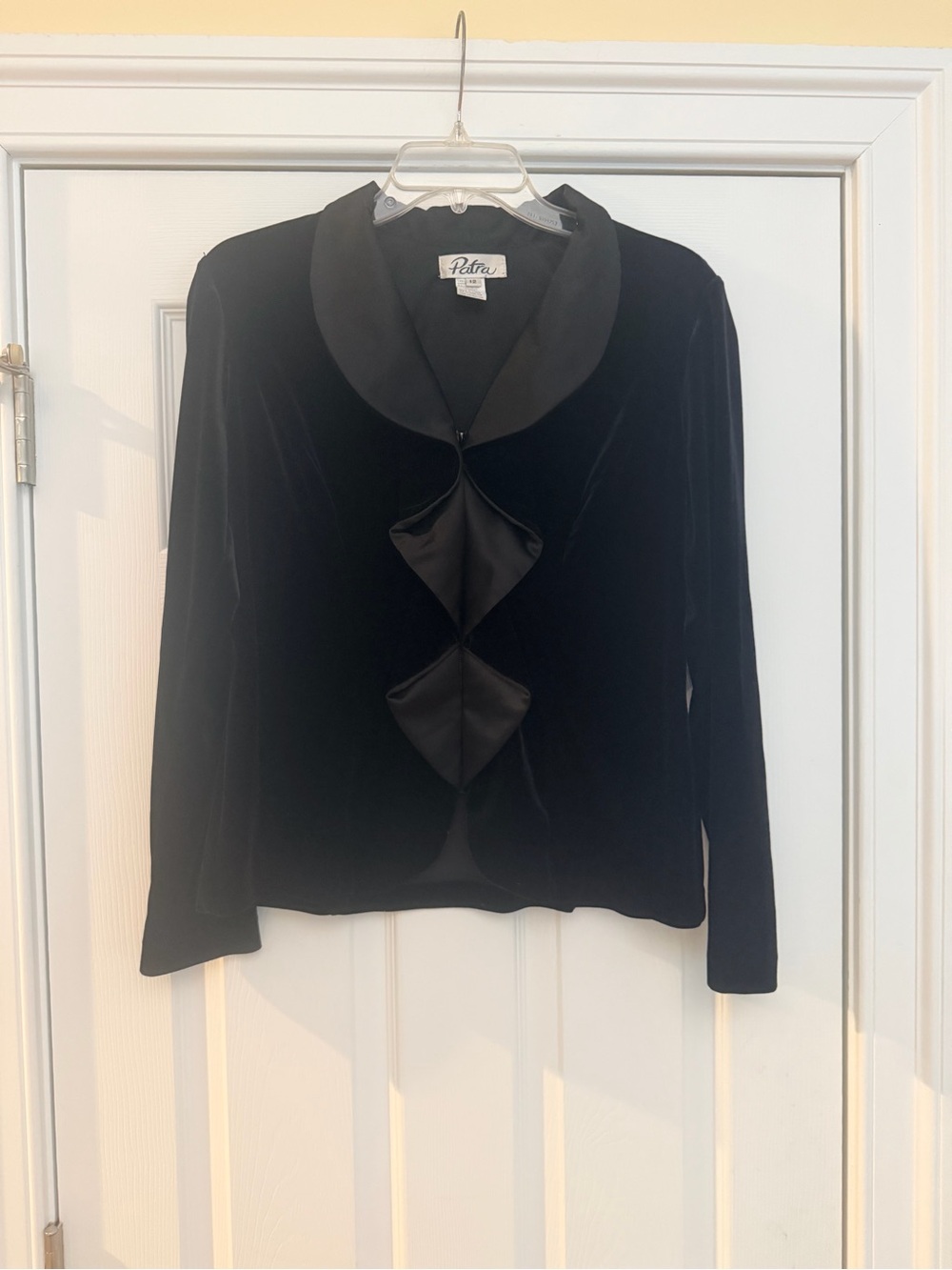 Ladies Size 12 "Patra" Black Velvet Satin-Trim Evening Blazer GUC